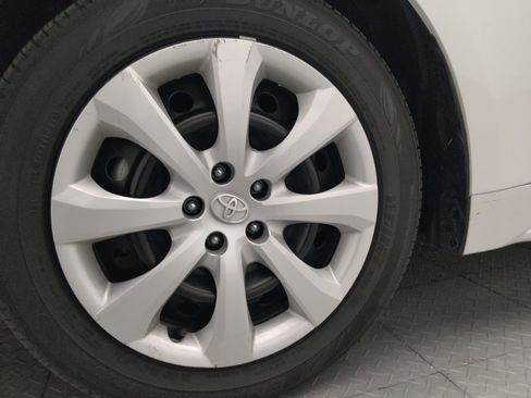 Used 2025 Toyota Corolla LE FWD image 31