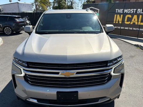 Used 2021 Chevrolet Suburban LT w/ Luxury Package AWD/4WD image 11