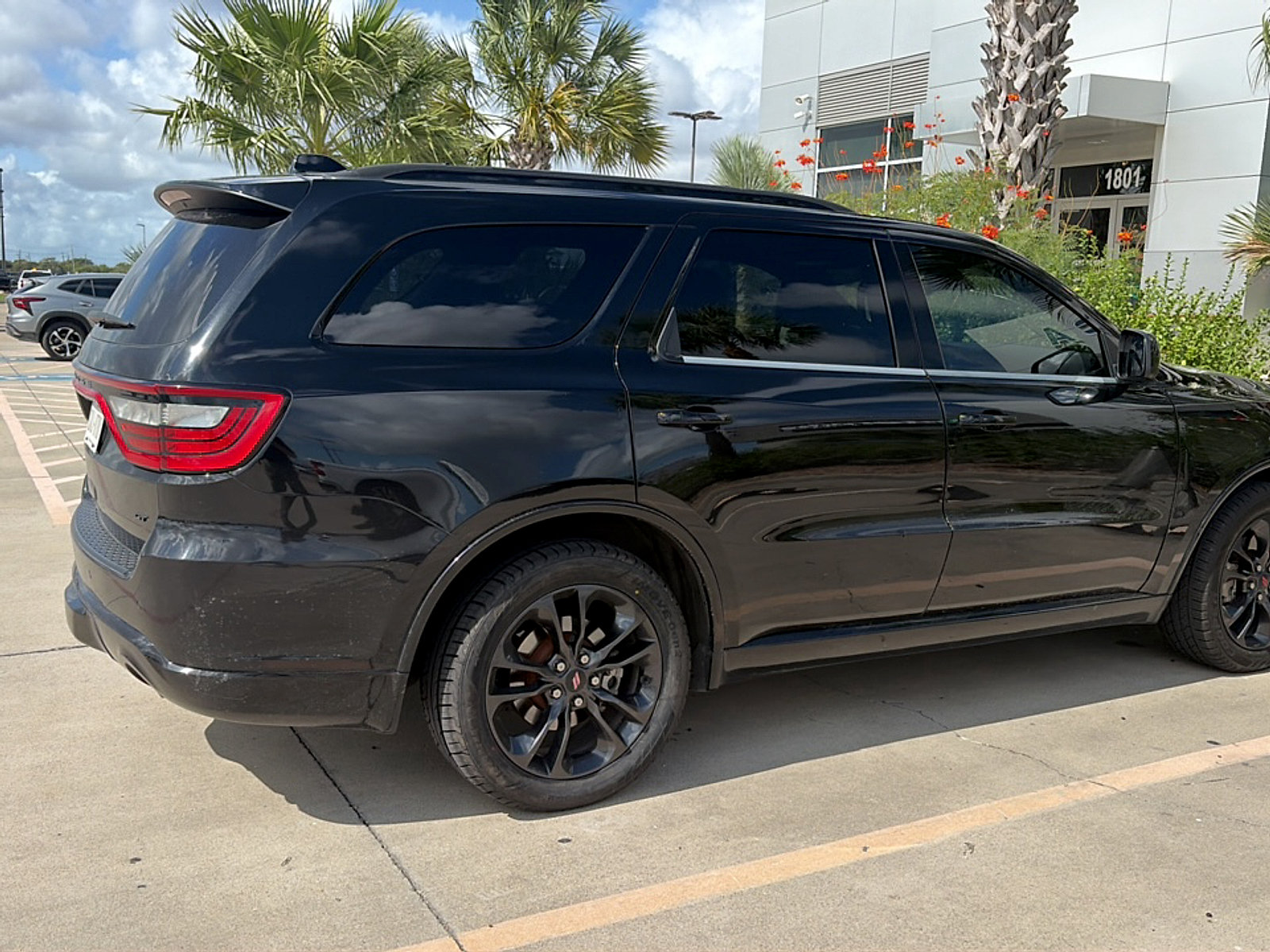 Used 2023 Dodge Durango GT RWD image 3