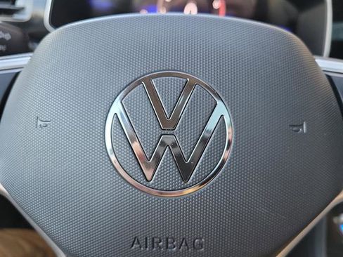 Used 2025 Volkswagen Jetta SE image 23