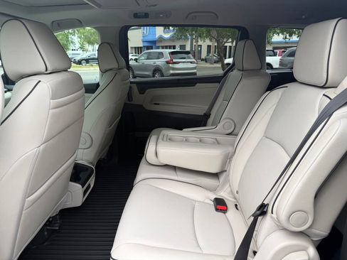 Certified 2026 Honda Odyssey Touring image 14