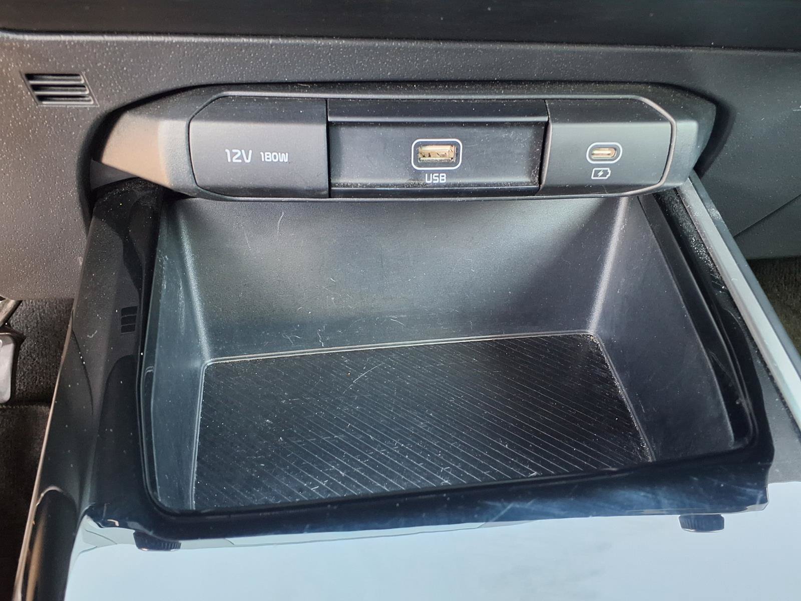 Used 2025 Kia Niro LX FWD image 15