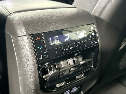 Used 2023 Jeep Grand Cherokee L Limited RWD image 26