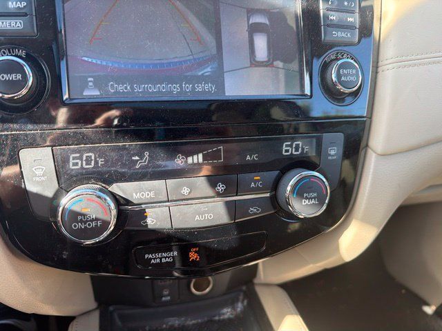 Used 2017 Nissan Rogue SL w/ SL Premium Package FWD image 15