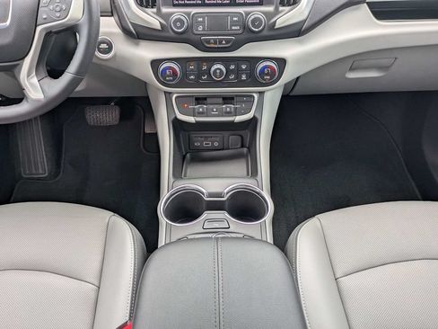 Used 2023 GMC Terrain SLT w/ Infotainment Package II FWD image 19