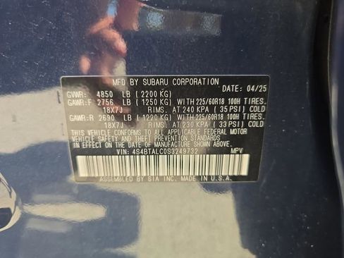 Certified 2025 Subaru Outback Onyx Edition AWD/4WD image 30