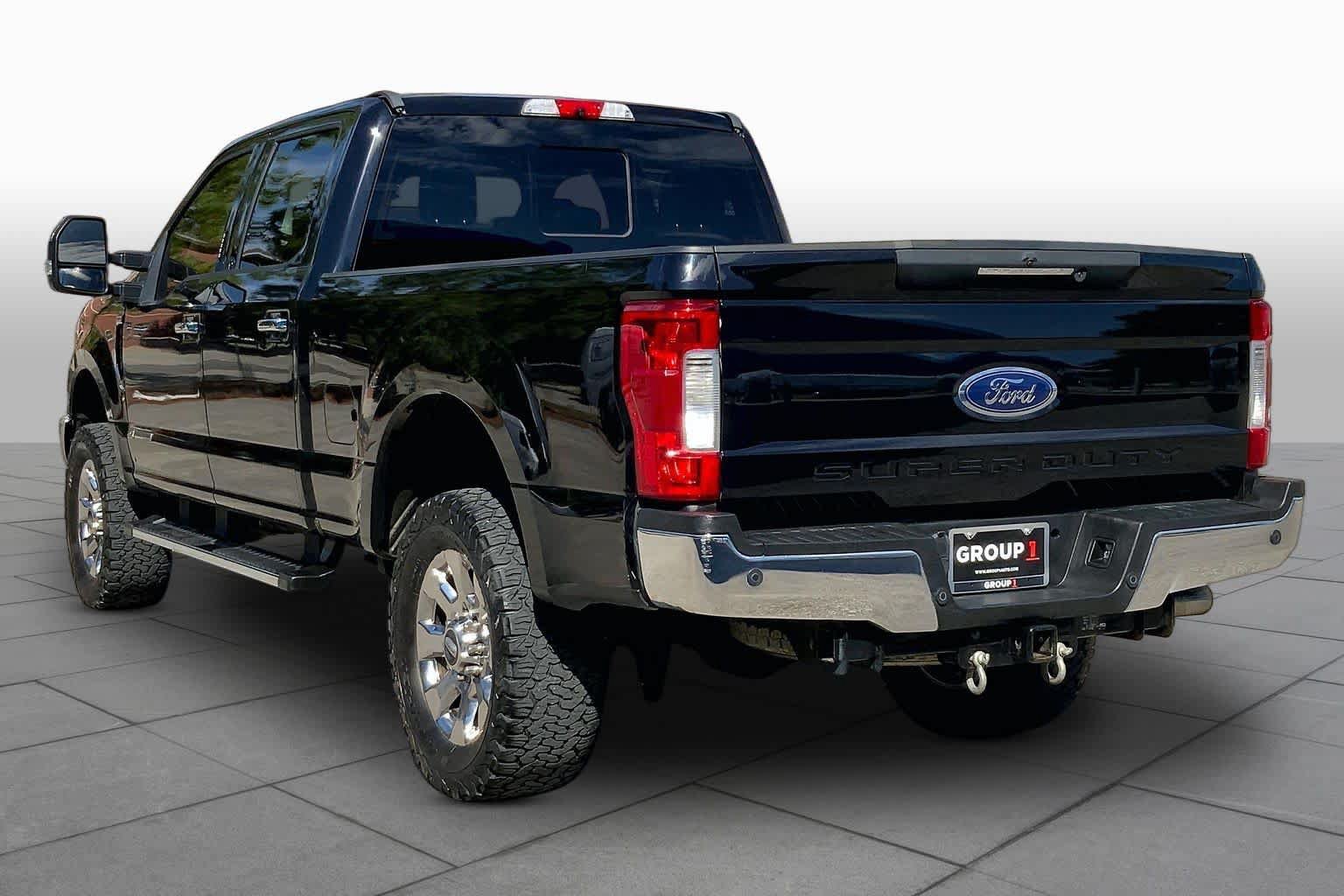 Used 2019 Ford F250 Lariat w/ Lariat Ultimate Package AWD/4WD image 12
