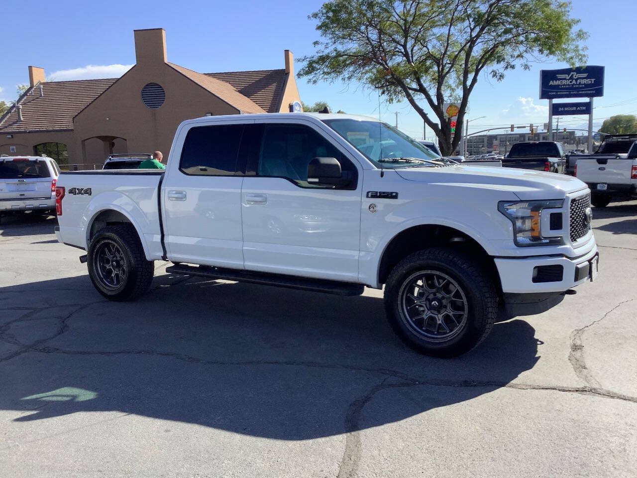 Used 2020 Ford F150 XLT w/ Equipment Group 302A Luxury AWD/4WD image 10