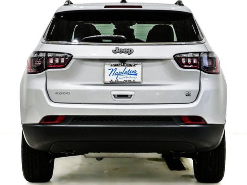 New 2026 Jeep Compass Latitude AWD/4WD image 7