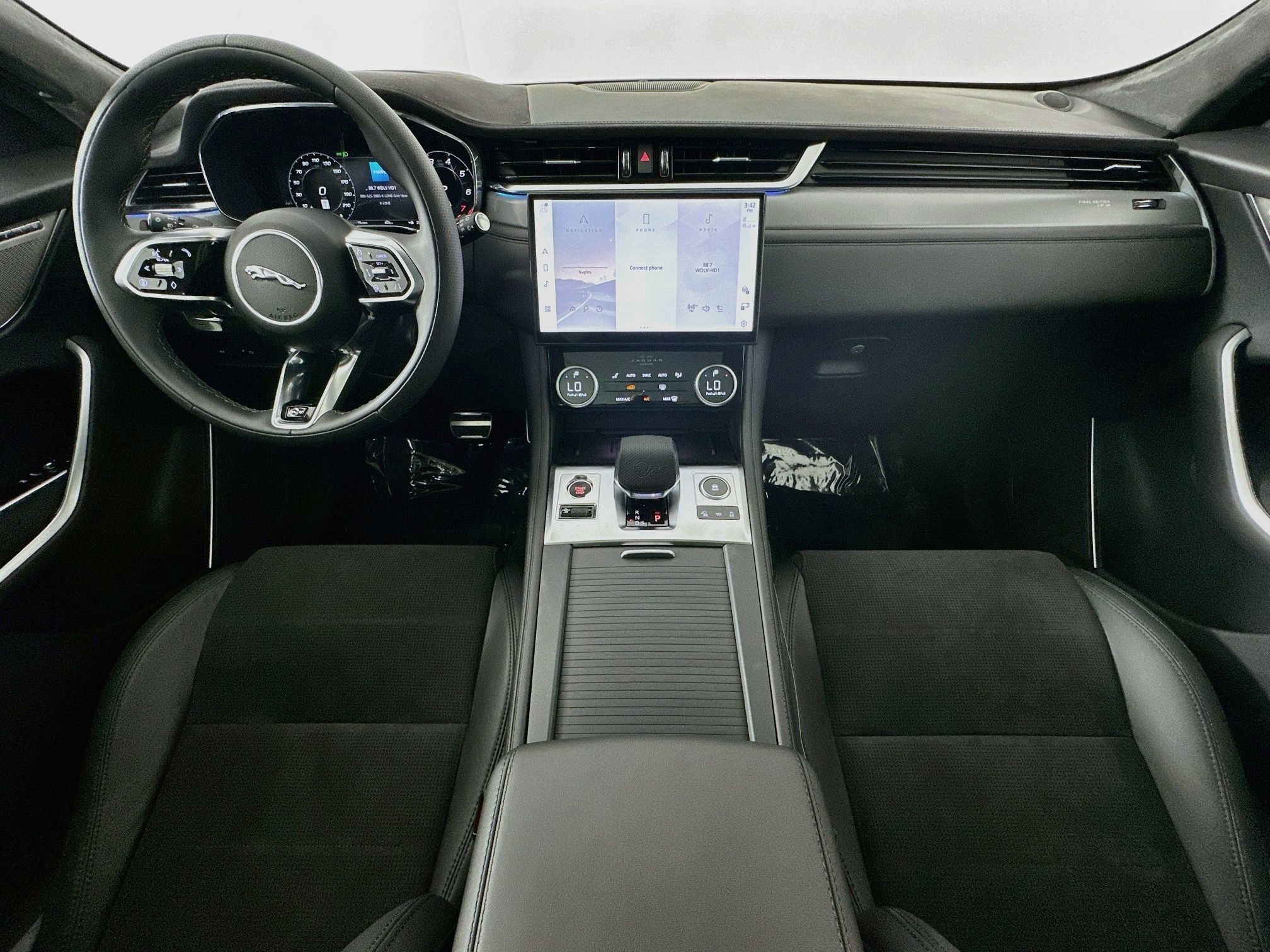 New 2026 Jaguar F-PACE SVR AWD/4WD image 20
