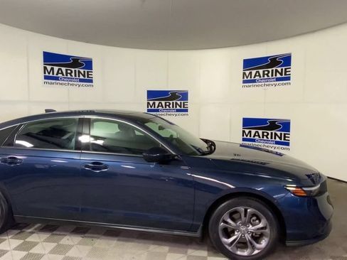 Used 2024 Honda Accord EX image 3