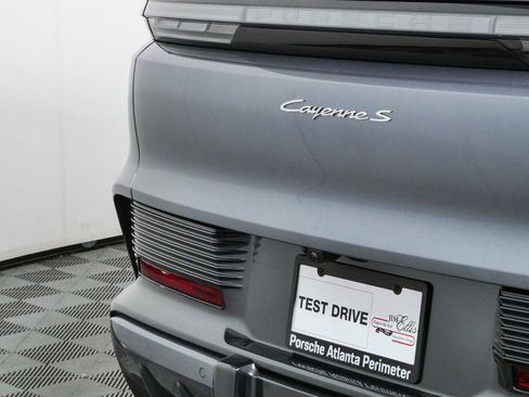 New 2026 Porsche Cayenne S AWD/4WD image 39