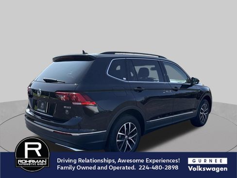 Used 2021 Volkswagen Tiguan SE w/ Panoramic Sunroof Package AWD/4WD image 10