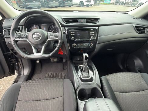 Used 2017 Nissan Rogue S w/ S Family Package image 18