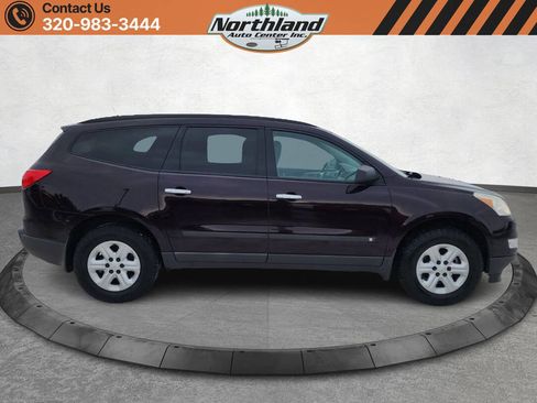 Used 2010 Chevrolet Traverse LS image 4