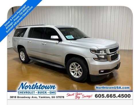 Used 2015 Chevrolet Suburban LT w/ Luxury Package AWD/4WD image 8