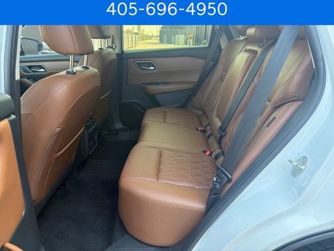 Used 2024 Nissan Rogue Platinum FWD image 27