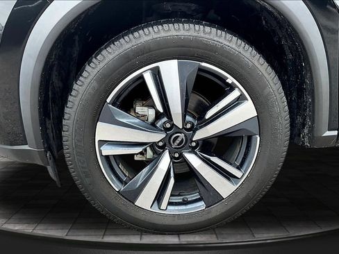 Used 2023 Nissan Rogue SL AWD/4WD image 35