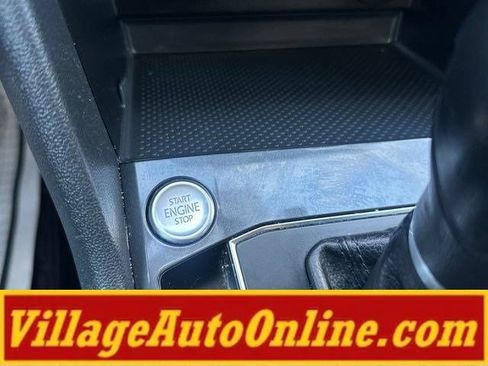 Used 2018 Volkswagen Tiguan SEL AWD/4WD image 27