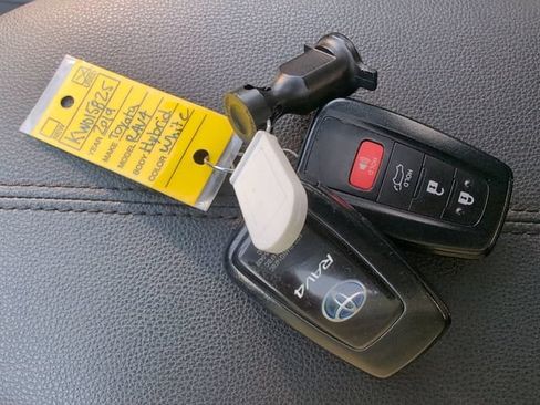 Used 2019 Toyota RAV4 Limited w/ Protection Package AWD/4WD image 34