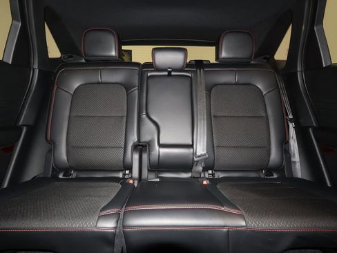 Used 2025 Ford Escape ST-Line image 29