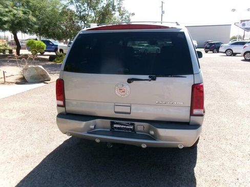 Used 2005 Cadillac Escalade 2WD image 11