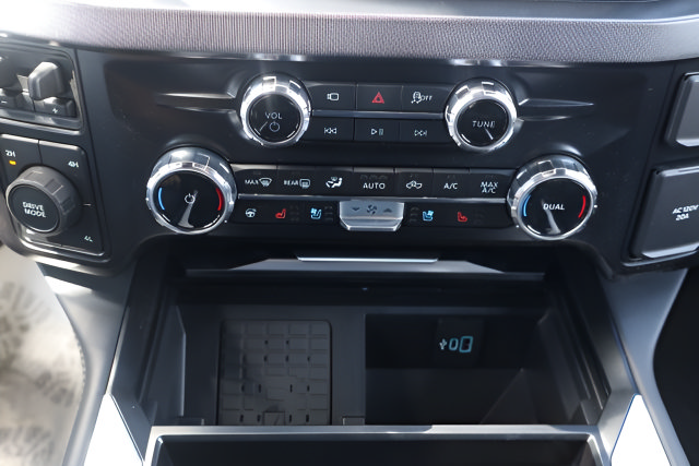 New 2026 Ford F250 Platinum AWD/4WD image 28