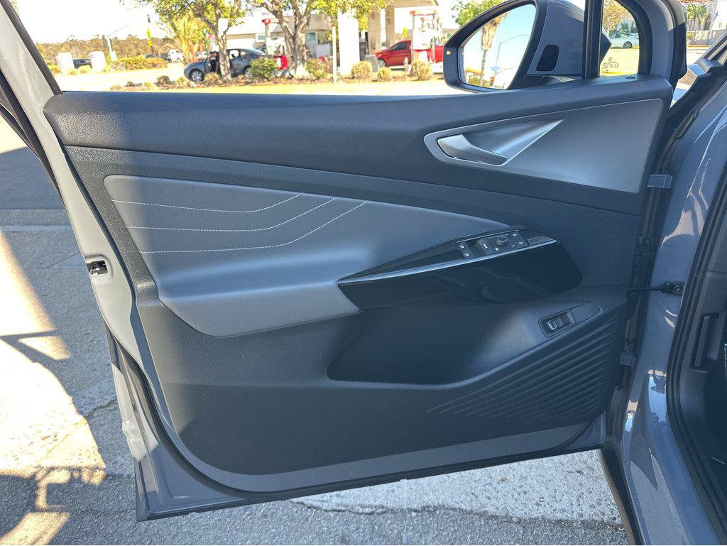 Used 2023 Volkswagen ID.4 S RWD image 15