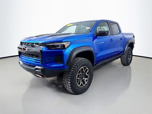Used 2024 Chevrolet Colorado ZR2 AWD/4WD image 4