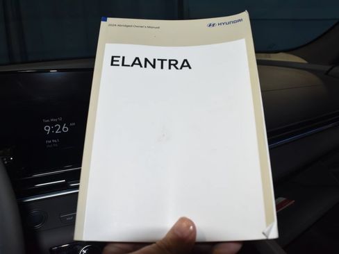 Used 2024 Hyundai Elantra SEL FWD image 11