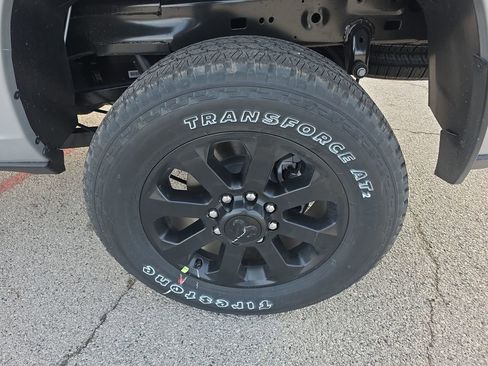 New 2026 RAM 2500 Big Horn AWD/4WD image 11