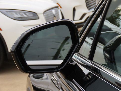 Used 2020 Lincoln Corsair FWD w/ Equipment Group 101A image 17