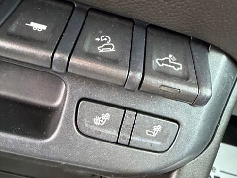 Used 2018 Chevrolet Colorado ZR2 AWD/4WD image 21