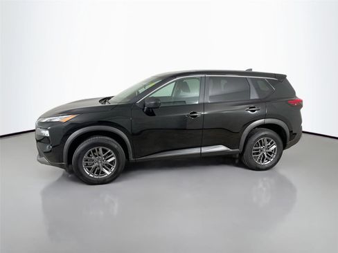 Used 2023 Nissan Rogue S image 8