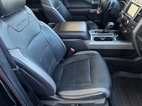 Used 2018 Ford F150 Raptor w/ Equipment Group 802A Luxury image 21