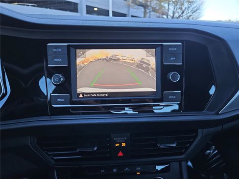 Used 2021 Volkswagen Jetta S w/ Driver Assistance Package image 21