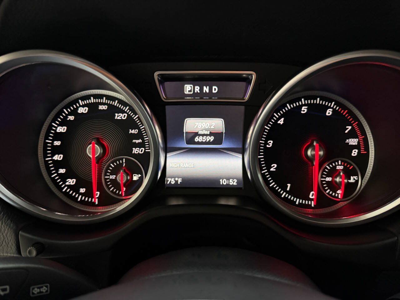 Used 2016 Mercedes-Benz G 550 image 26