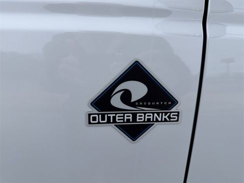 New 2025 Ford Bronco Outer Banks w/ Sasquatch Package image 12