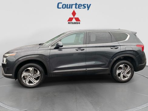Used 2023 Hyundai Santa Fe SE AWD/4WD image 2