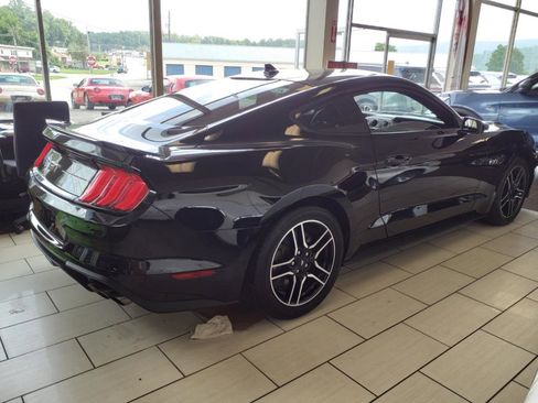 Used 2021 Ford Mustang GT image 4