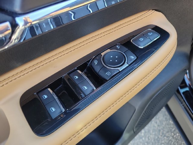 Used 2023 Lincoln Corsair Reserve AWD/4WD image 8
