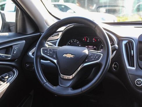 Used 2022 Chevrolet Malibu RS FWD image 21