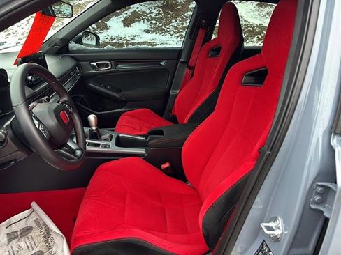 Used 2024 Honda Civic Type R image 11