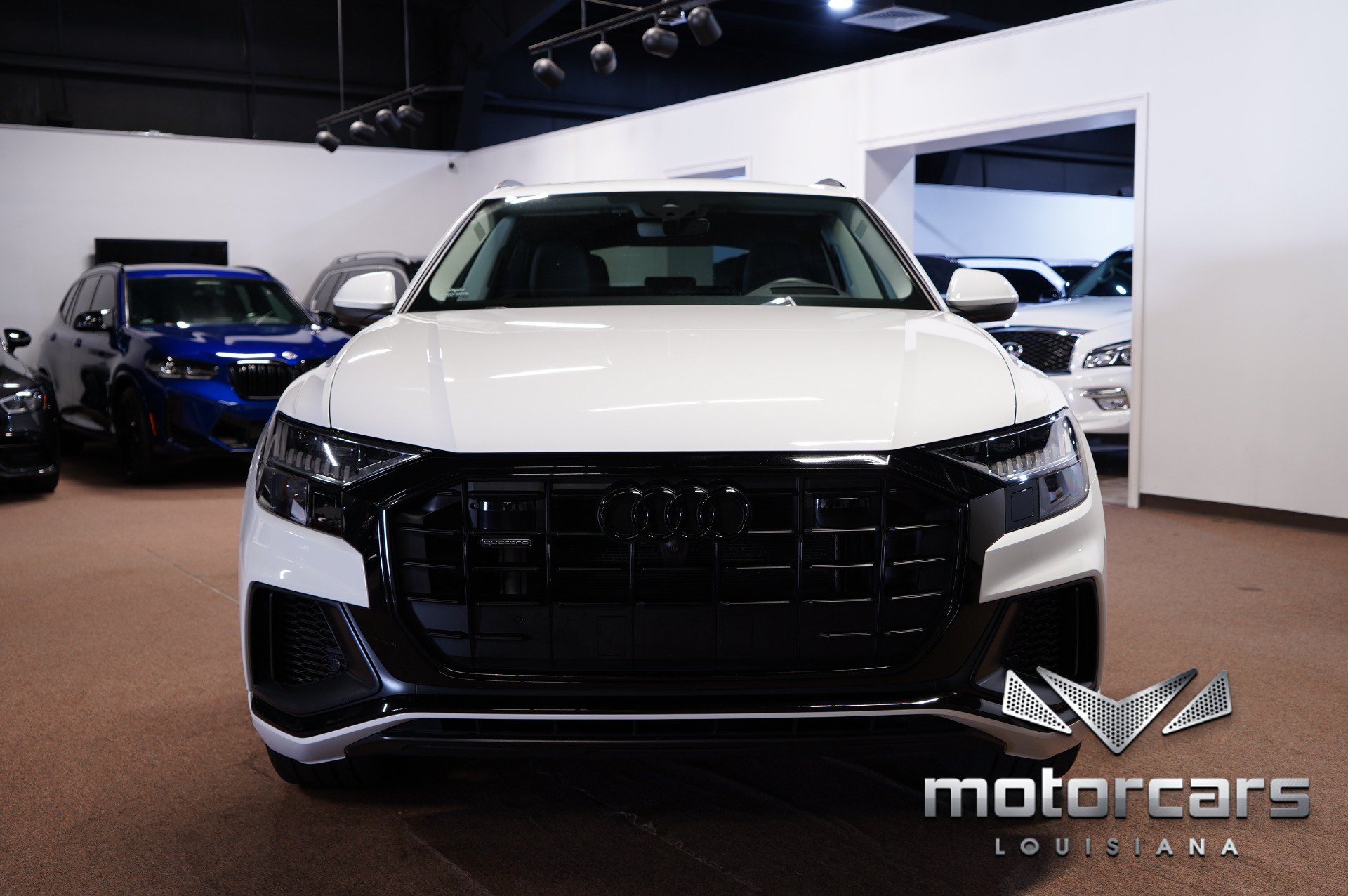 Used 2023 Audi Q8 Prestige AWD/4WD image 2