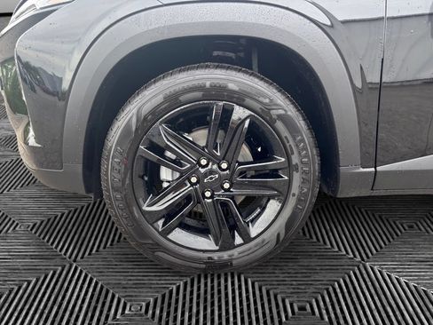 New 2026 Chevrolet Trax ACTIV w/ Sunroof Package FWD image 14