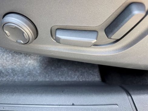 New 2026 Volvo XC40 B4 Plus w/ Protection Package Premier FWD image 39