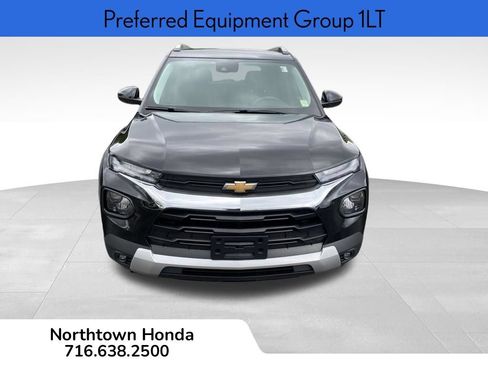 Used 2023 Chevrolet TrailBlazer LT w/ Convenience Package AWD/4WD image 3