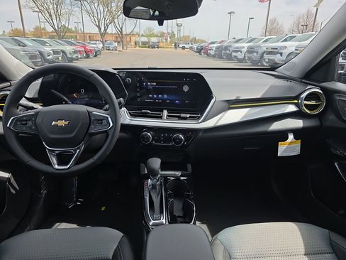 New 2026 Chevrolet Trax LT w/ Driver Confidence Package image 12