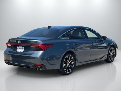 Used 2019 Toyota Avalon XSE FWD image 5