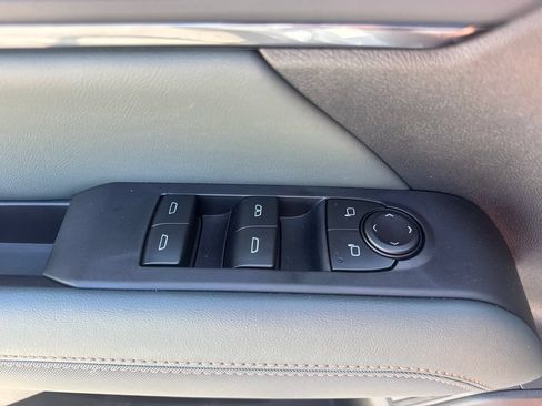Used 2026 GMC Terrain AT4 w/ Convenience Package III AWD/4WD image 17